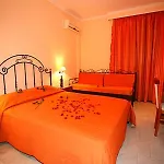 Roseland's 3*