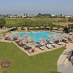 Roseland's 3*